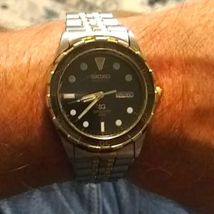 Vintage Seiko sport 150 watch.